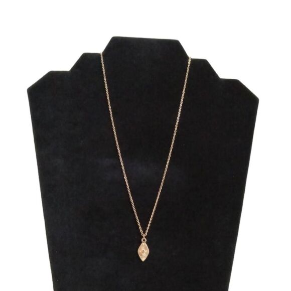 Aeropostale Gold Toned Lightweight Single Strand Diamond Shaped Pendant Necklace - Picture 1 of 8